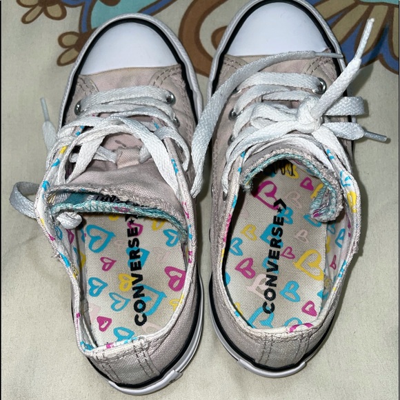 Girls Converse - Picture 7 of 9